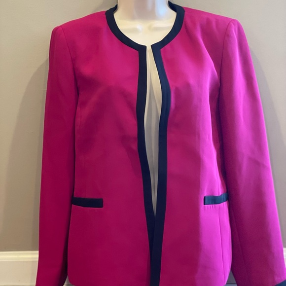 Jones Studio - Picture 4 of 4